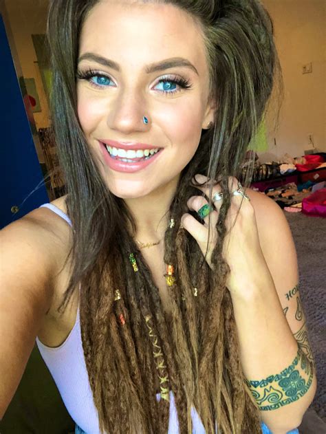 Porn Videos Uploaded by Pornstar Indica Flower .